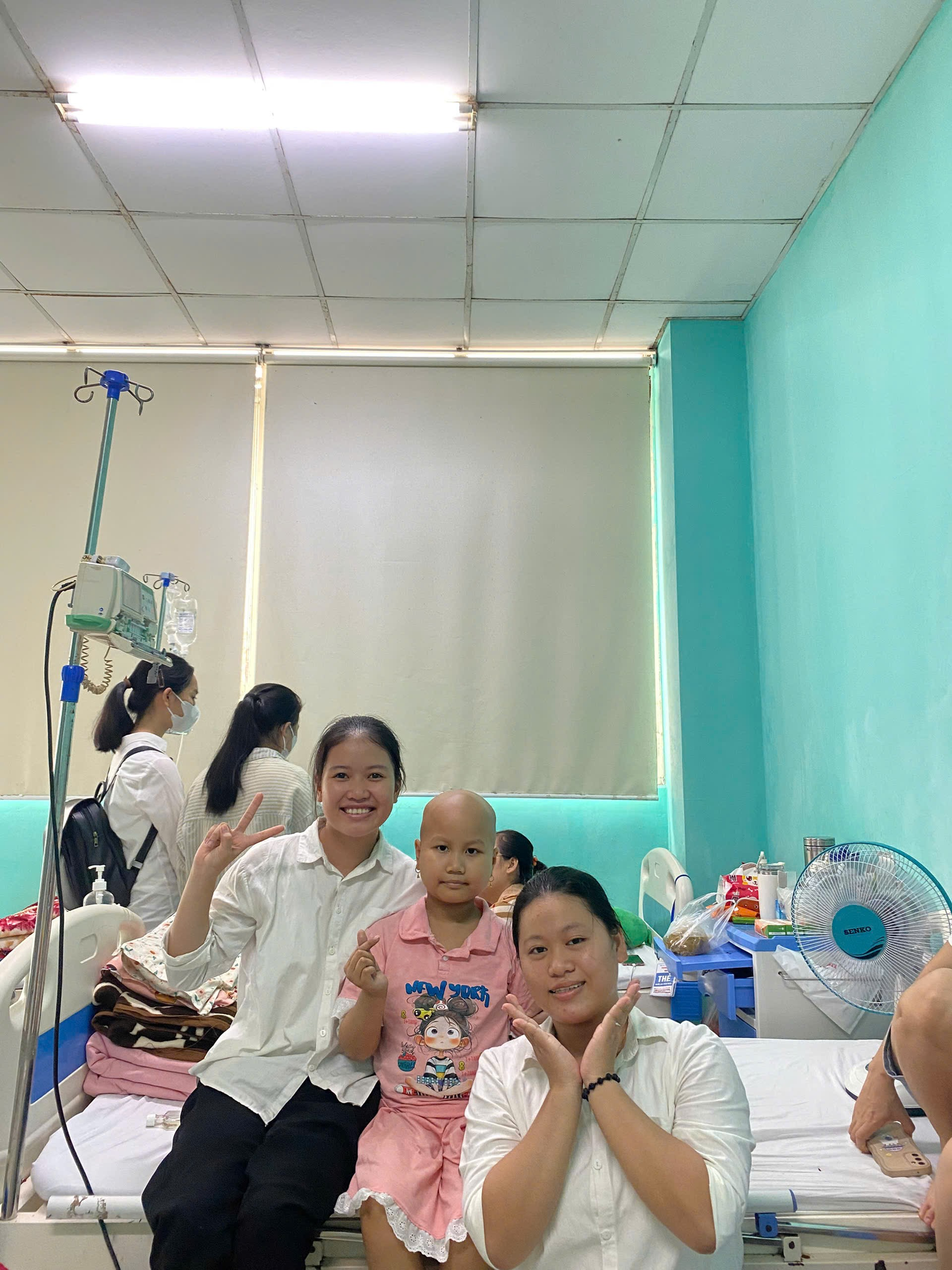 Giữa Những Vết Thương Của Ánh Sáng