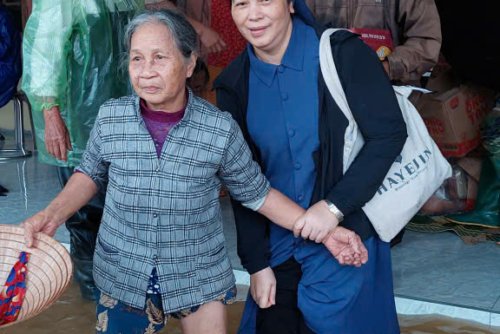 z7171415172723_468bd7fff120a782db104cc1e7569869