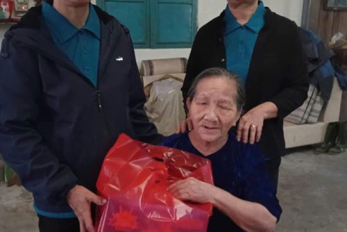 z7395174646128_81420b2bfa70f7a42207307cabd1e09a