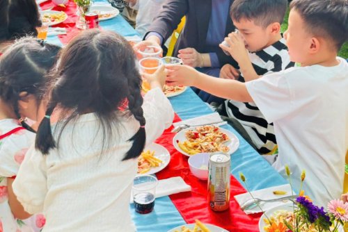 z7641126986497_33830494fdc0d289f8cd306608b08ad6